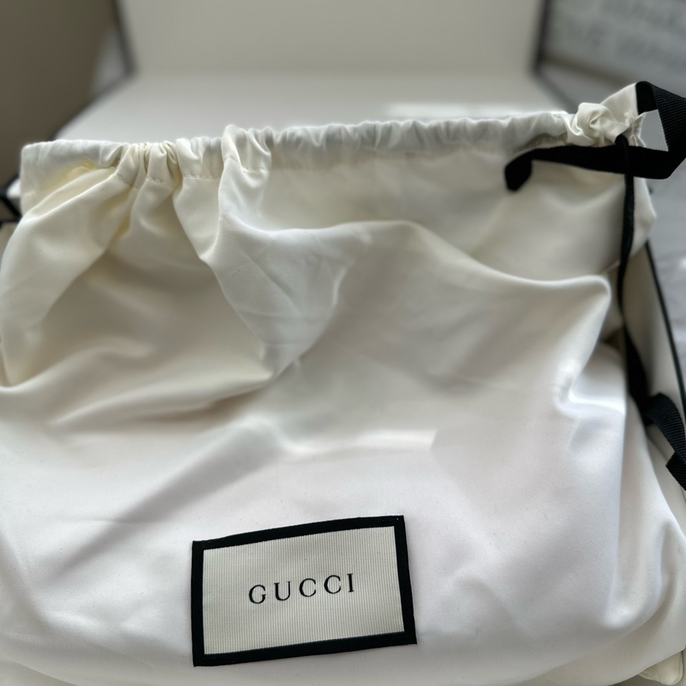 Pink GG Marmont Small Shoulder Bag - Picture 6 of 8